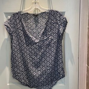 Jones and Co. Jones New York company top